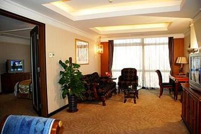 фото отеля Victoria International Hotel