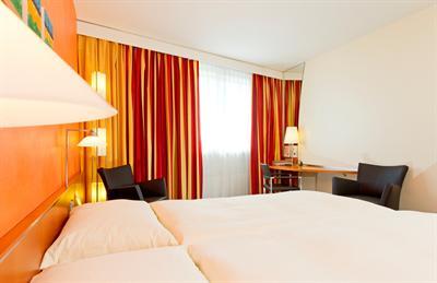 фото отеля Swiss Q Metropol Hotel