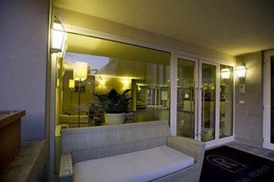 фото отеля Regal Hotel and Residence