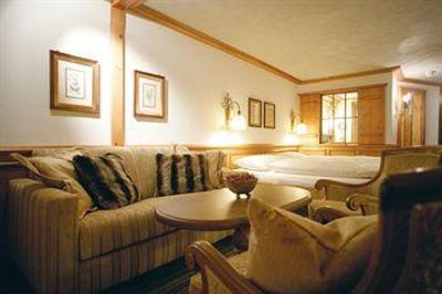фото отеля Wellness & Spa Hotel Ermitage-Golf