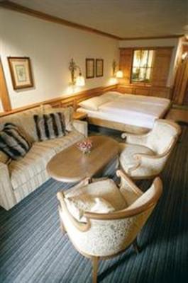 фото отеля Wellness & Spa Hotel Ermitage-Golf