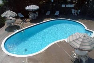 фото отеля Du Chevalier Motel & Suites