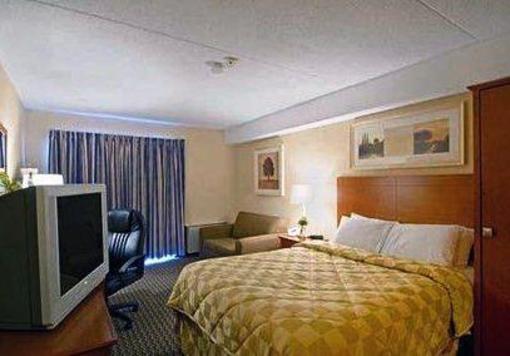 фото отеля Comfort Inn Brampton