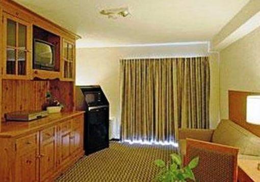 фото отеля Comfort Inn Brampton