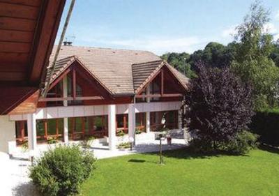 фото отеля Hotel Le Clos Du Lac Viviers-du-Lac