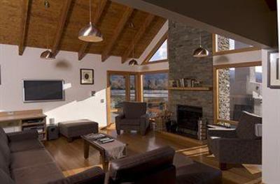 фото отеля Tongariro Lodge