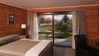 фото отеля Tongariro Lodge