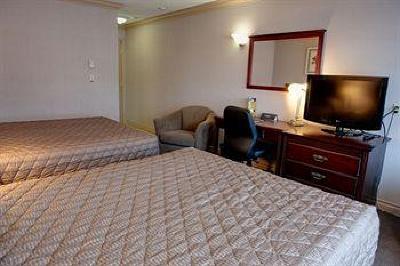 фото отеля Sandman Hotel Kelowna