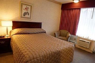 фото отеля Sandman Hotel Kelowna