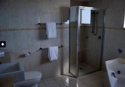 фото отеля Waters Edge Apartments