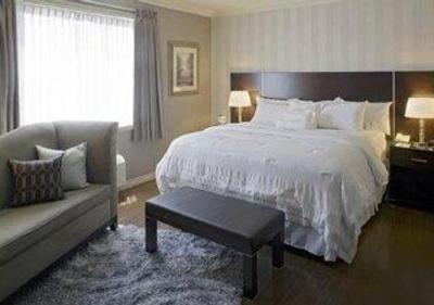 фото отеля Quality Suites Oakville