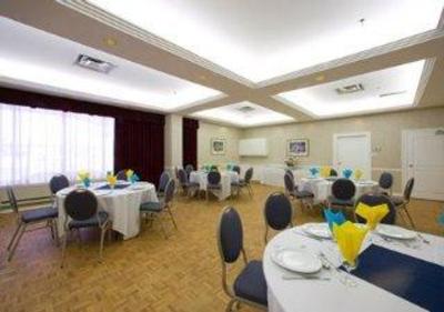 фото отеля Quality Suites Oakville