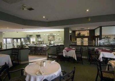 фото отеля Quality Suites Oakville