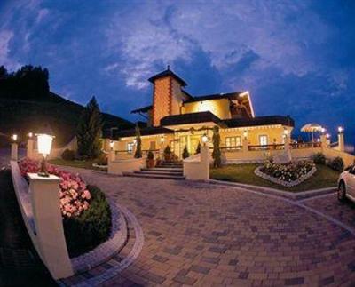 фото отеля Alpin Panorama Hotel Hubertus