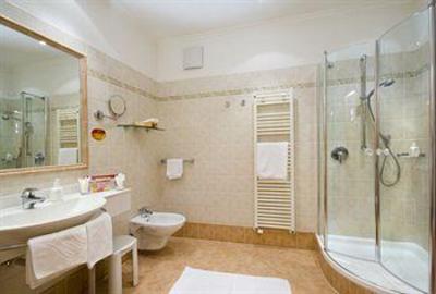 фото отеля Alpin Panorama Hotel Hubertus