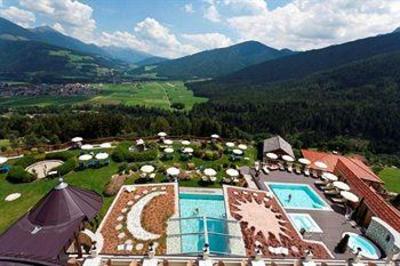 фото отеля Alpin Panorama Hotel Hubertus