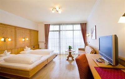 фото отеля Alpin Panorama Hotel Hubertus