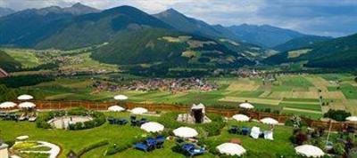 фото отеля Alpin Panorama Hotel Hubertus