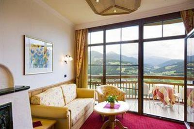 фото отеля Alpin Panorama Hotel Hubertus