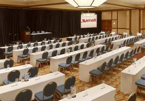 фото отеля Edmonton Marriott at River Cree Resort