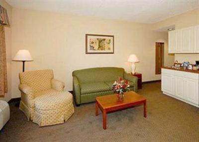 фото отеля Comfort Suites Cary