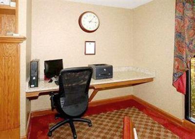 фото отеля Comfort Suites Cary