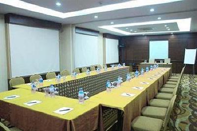 фото отеля Swiss Inn Batam