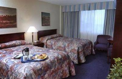 фото отеля Coast Canadian Inn