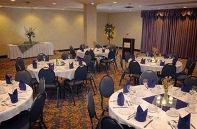 фото отеля Coast Canadian Inn