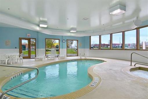 фото отеля Super 8 Motel Midland (Canada)