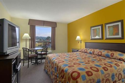 фото отеля Super 8 Motel Midland (Canada)