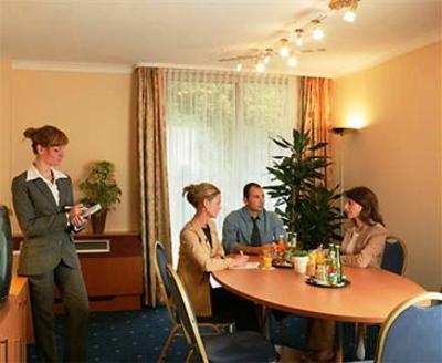 фото отеля Holiday Inn Düsseldorf Airport Ratingen