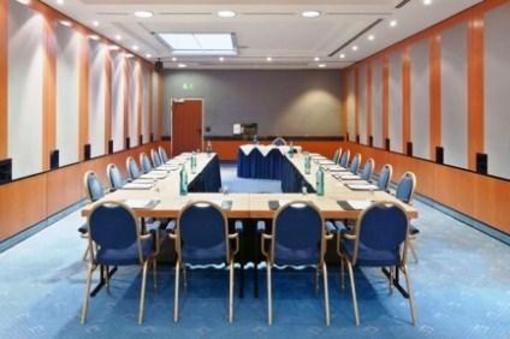 фото отеля Holiday Inn Düsseldorf Airport Ratingen