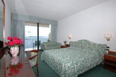 фото отеля Hotel Villa Capri Gardone Riviera