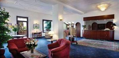 фото отеля Hotel Villa Capri Gardone Riviera