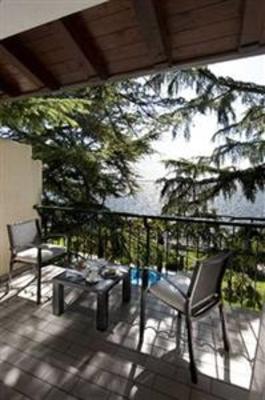 фото отеля Hotel Villa Capri Gardone Riviera