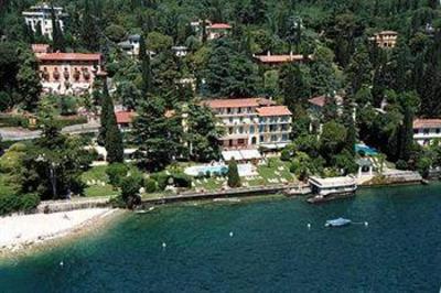 фото отеля Hotel Villa Capri Gardone Riviera