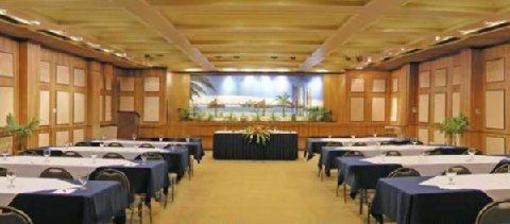 фото отеля Maribago Bluewater Beach Resort