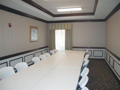 фото отеля La Quinta Inn & Suites Savannah Airport Pooler