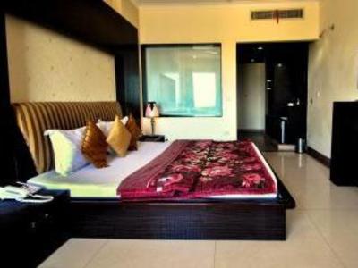 фото отеля Hotel Rajshree Chandigarh
