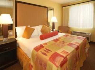 фото отеля BEST WESTERN Town House Lodge