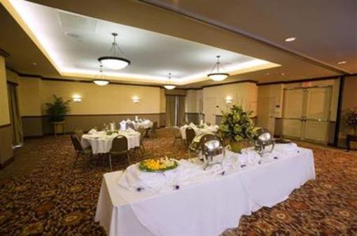 фото отеля Four Points by Sheraton Knoxville Cumberland House