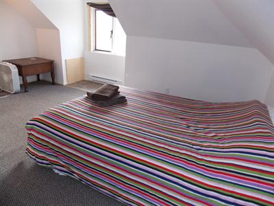 фото отеля Kicking Horse Hostel