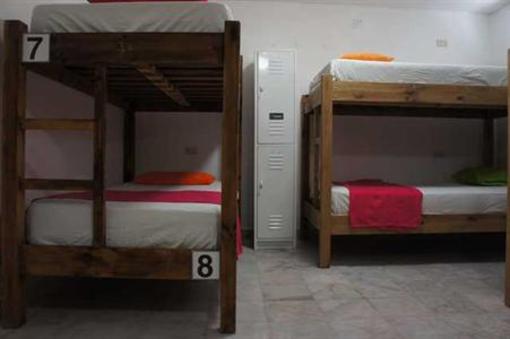 фото отеля Moloch Hostel & Suites
