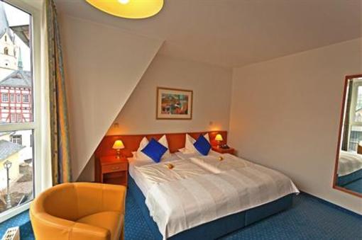 фото отеля Hotel am Weissen Turm Bad Neuenahr-Ahrweiler