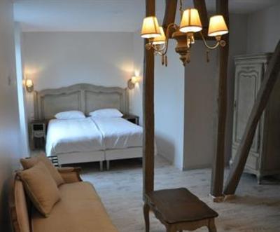 фото отеля Inter-Hotel Des Poemes De Chartres
