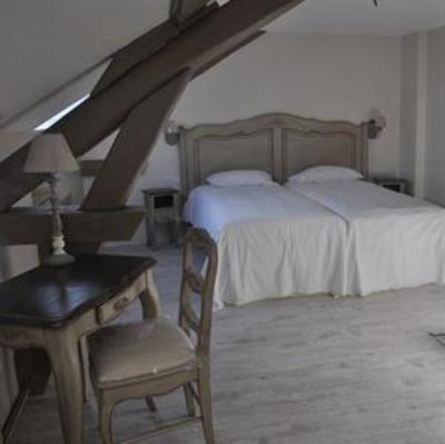 фото отеля Inter-Hotel Des Poemes De Chartres