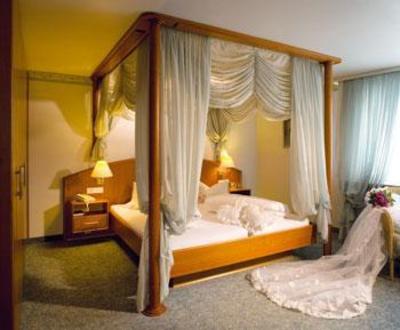 фото отеля Hotel-Restaurant Kaiserstühler Hof
