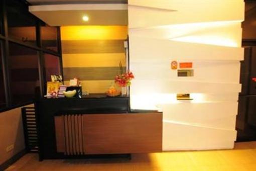 фото отеля Mariposa Budget Hotel