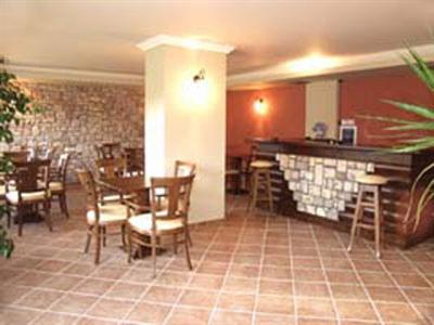 фото отеля Aroanios Hotel